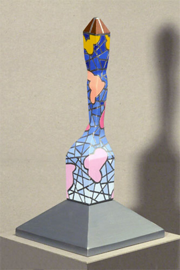 JoeNeill-TowerSix-2005 Sculpture bois peint 35x14x14 cm