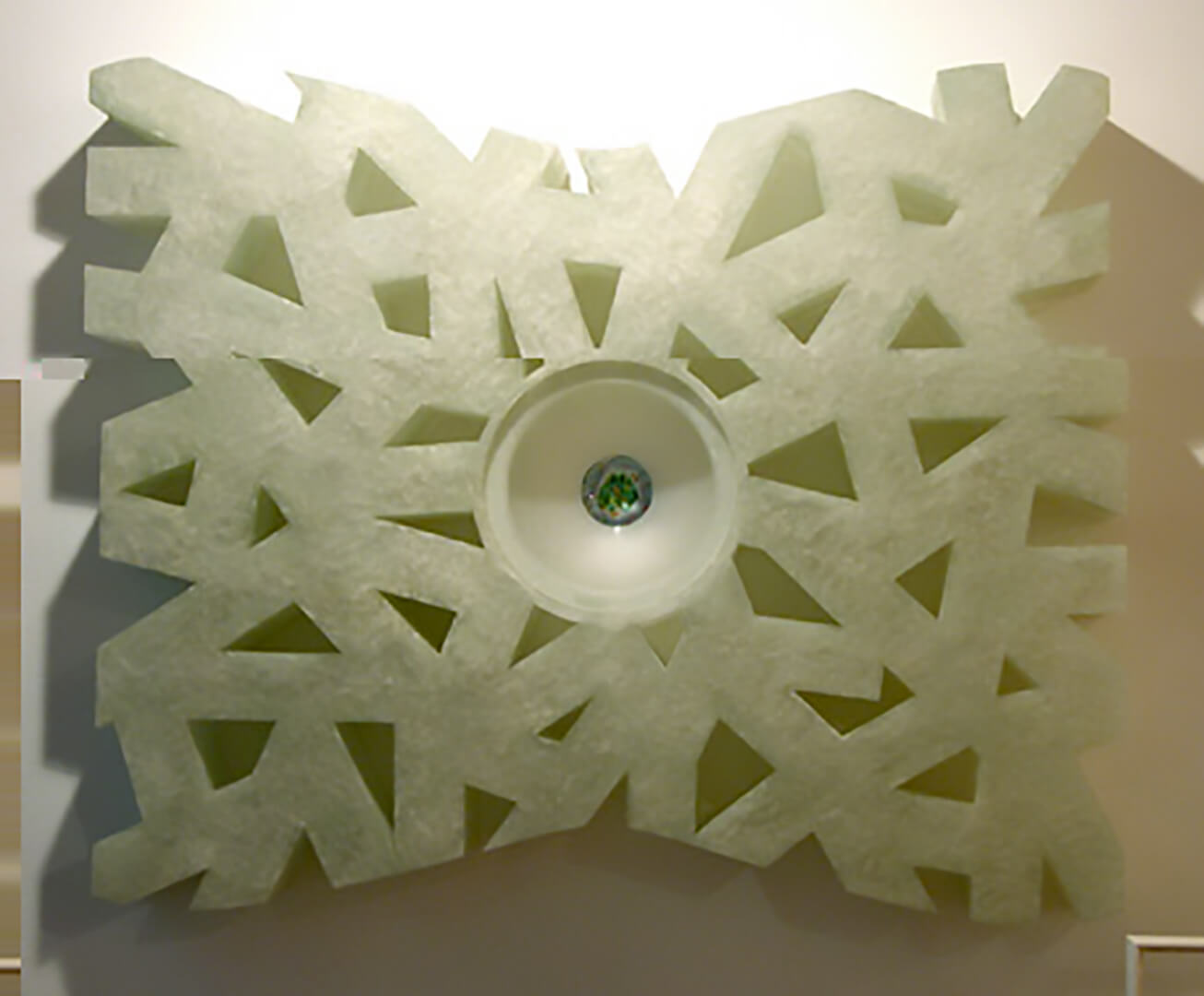 JoeNeill-EntropyGlacial3-2003 Sculpture résine polyesther 100x120x20 cm