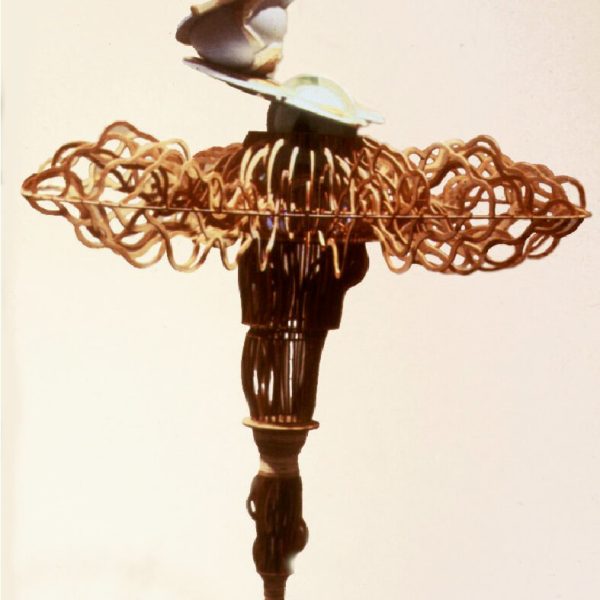 JoeNeill-TimeLikeFour-1984 sculpture bois et plastique 135x120x120 cm